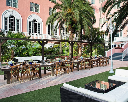 Palm garden dining
